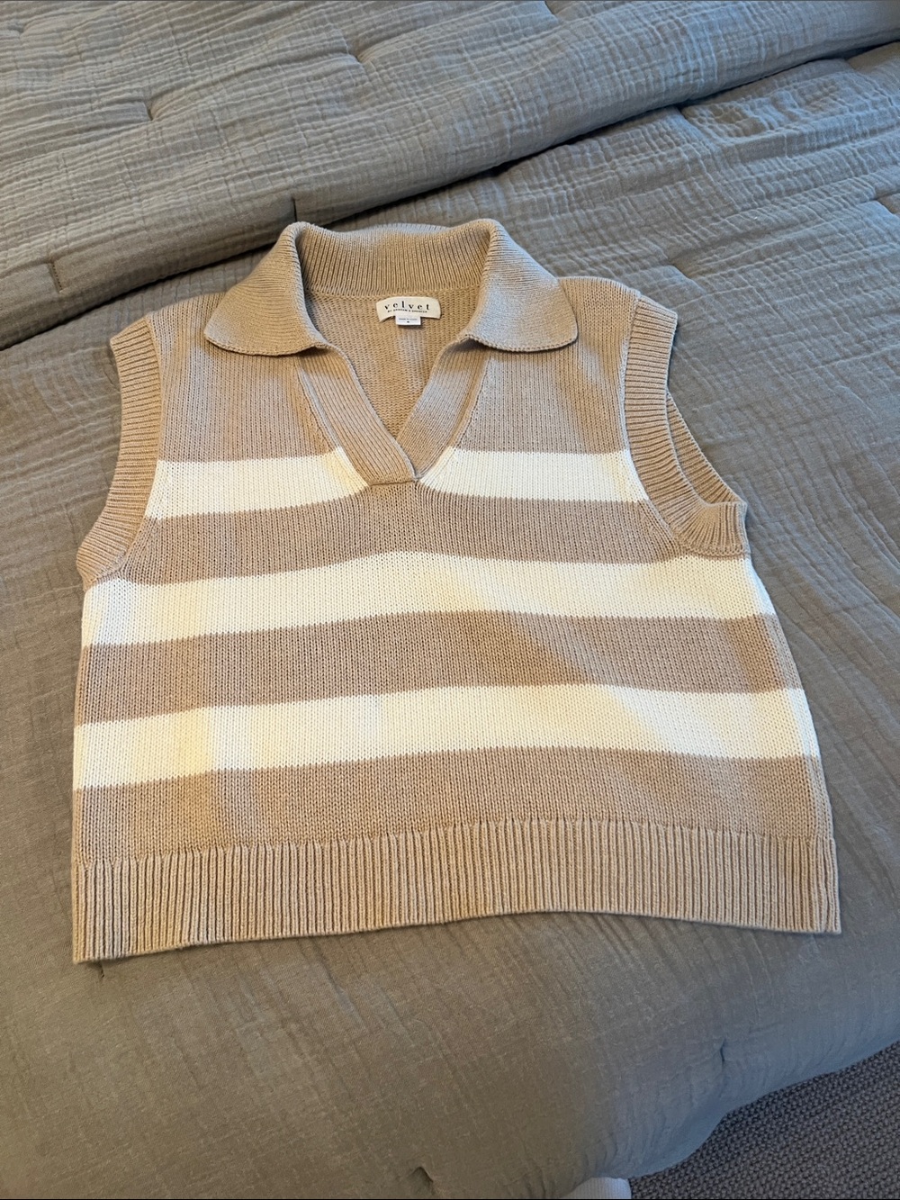 Velvet Striped V-Neck Sweater Vest in Beige and Cream